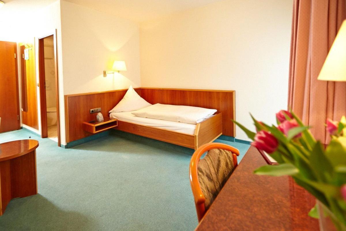 Hotel Sonne باد هومبرغ فور دير هوه المظهر الخارجي الصورة