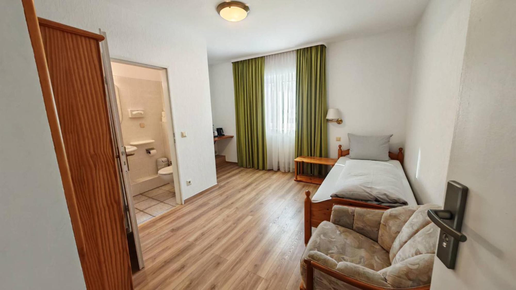 Hotel Sonne باد هومبرغ فور دير هوه المظهر الخارجي الصورة